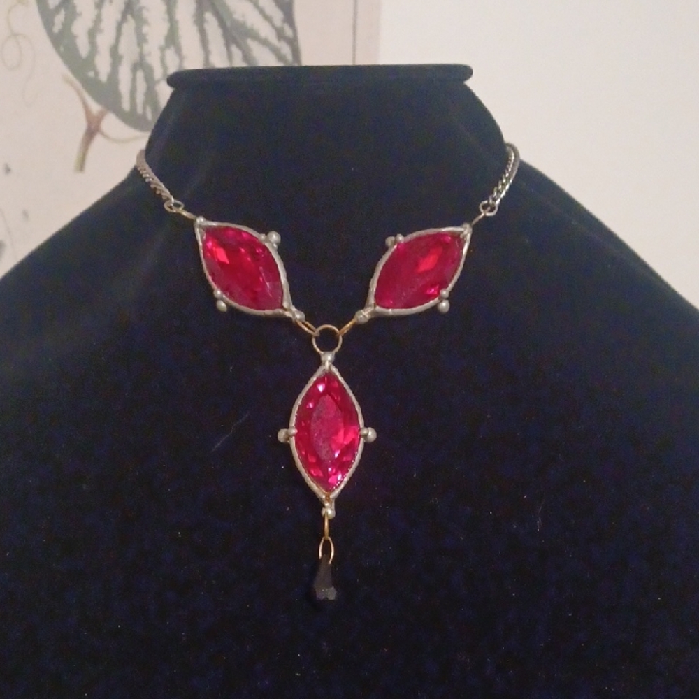 Beautiful Pewter Faux Ruby Fantasy Renissance Festival Necklace
